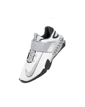 Nike Savaleos -buty do podnoszenie ciężarów  - 4 buty zapaśnicze ubrania kostiumy